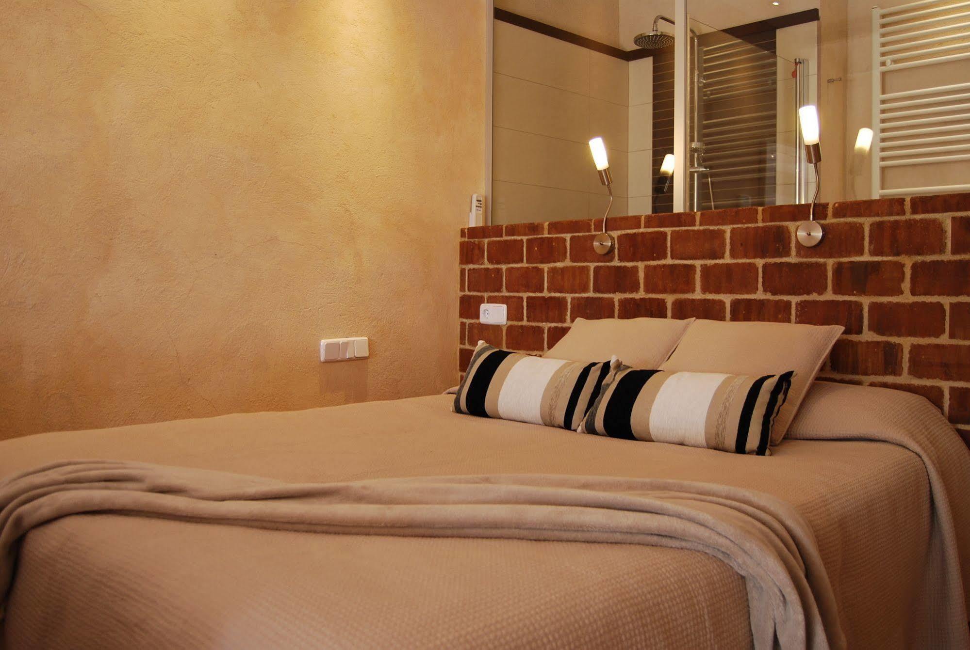 Arianella Holiday Home Penedes 토렐라스드포스이 외부 사진